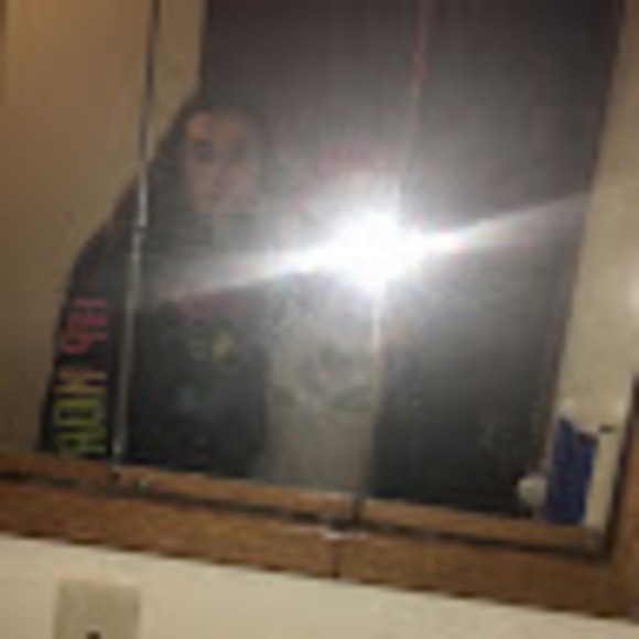 Meet your Posher, Alanna - Picture 1 of 1